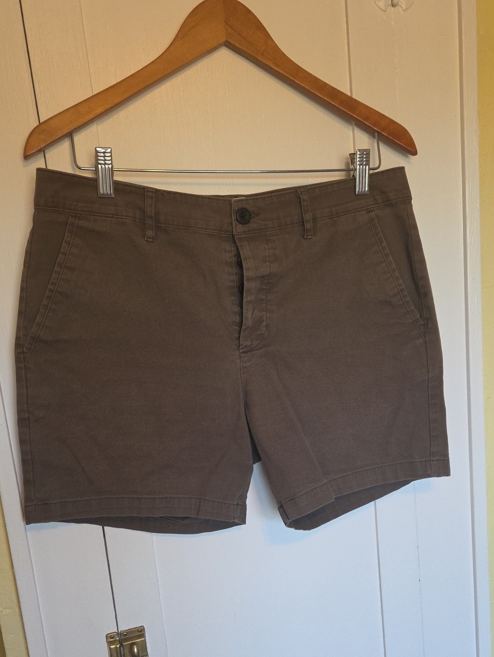 Asos Design Flat Front Men's Brown Chino Shorts Size 34
